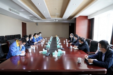 平湖市委书记仲旭东一行莅临开元体育-（中国）开元体育调研企业疫情防控和复工复产工作