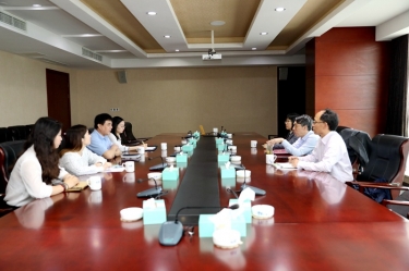 平湖市关工委主任邱其良莅临开元体育-（中国）开元体育调研下一代工作