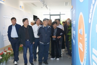 平湖市社经室老干部一行赴开元体育-（中国）开元体育调研